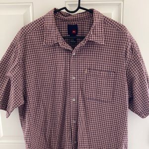 QUICKSILVER MENS large short sleeve